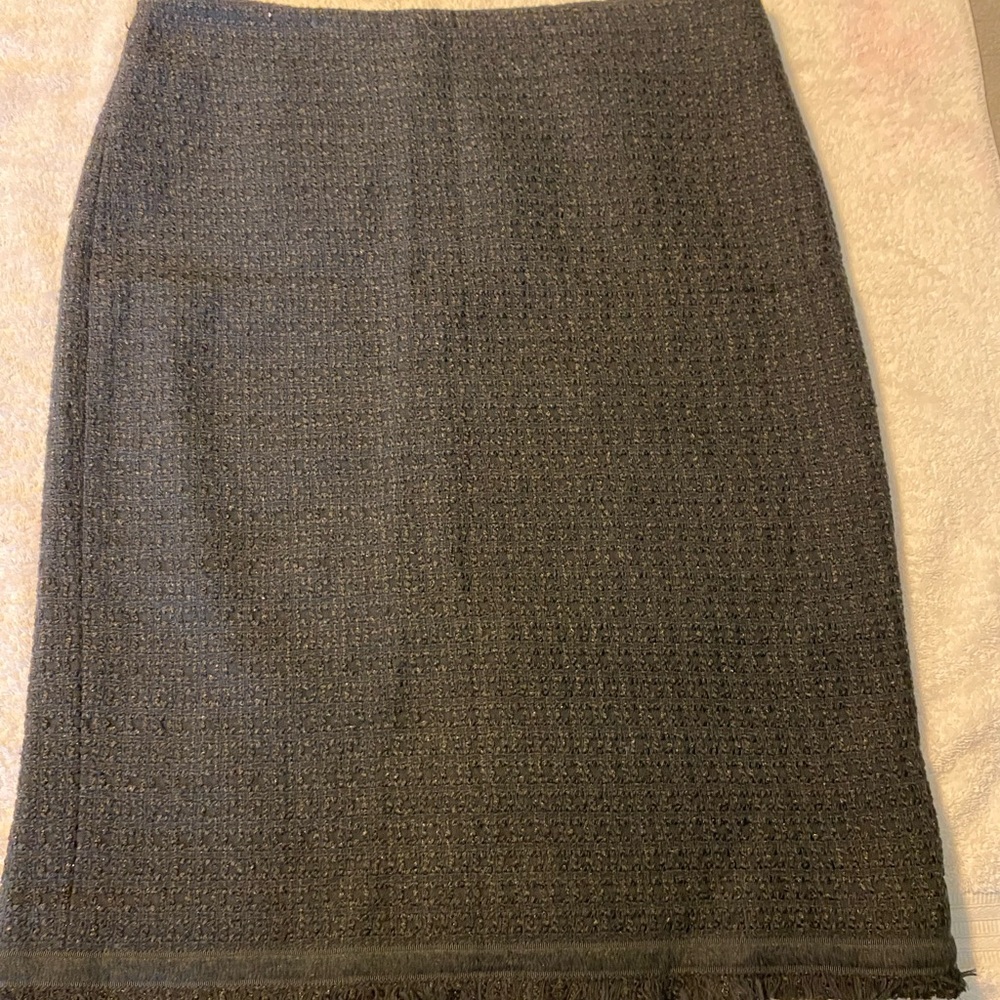 Black skirt